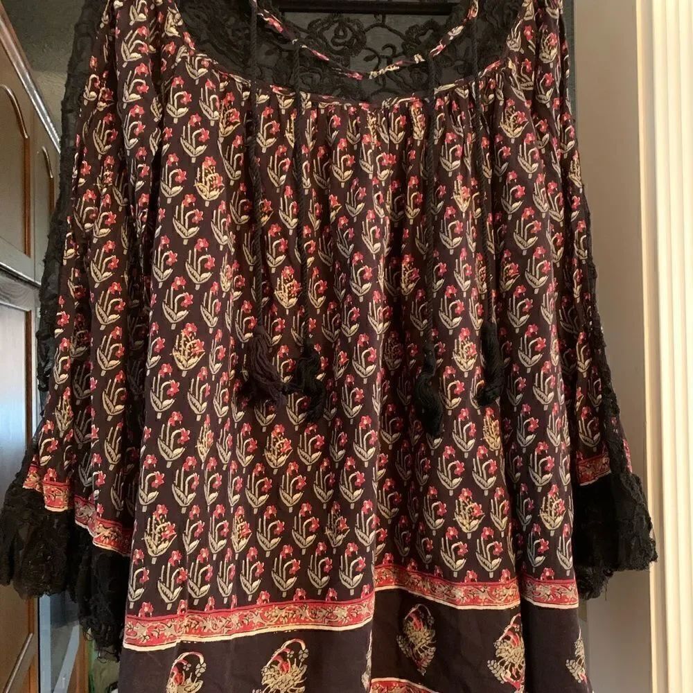 Free People black lace tunic flowing top